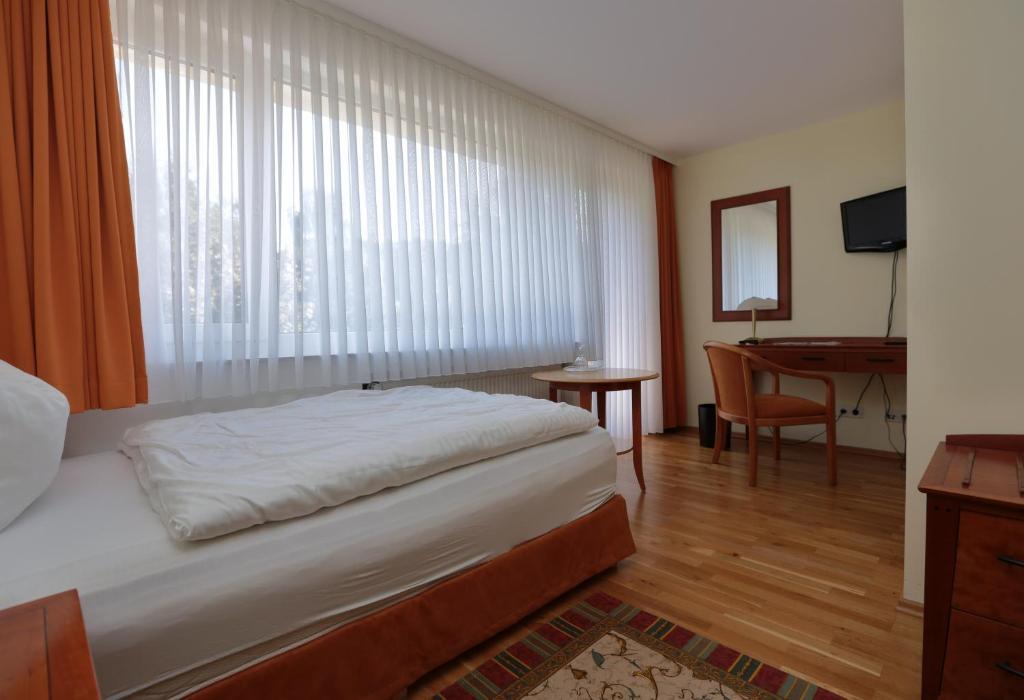 Hotel Am Rossberg 알텐아 객실 사진