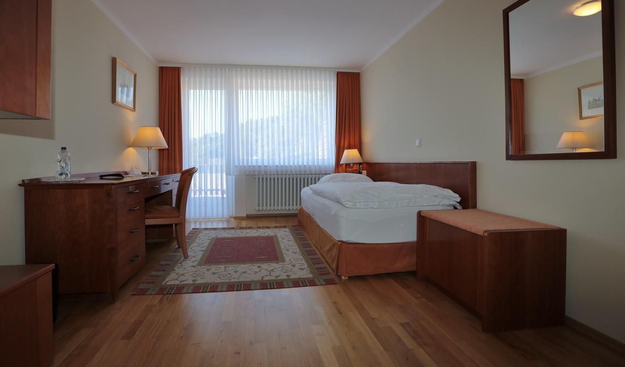 Hotel Am Rossberg 알텐아 외부 사진