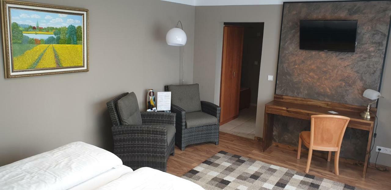 Hotel Am Rossberg 알텐아 외부 사진