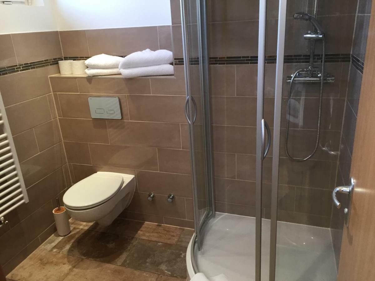 Hotel Am Rossberg 알텐아 외부 사진