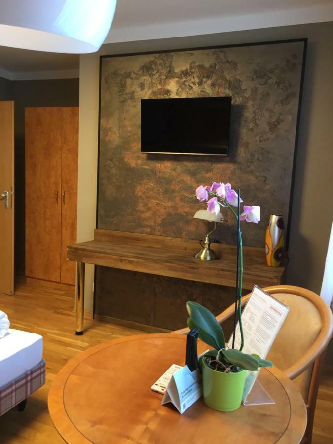 Hotel Am Rossberg 알텐아 외부 사진